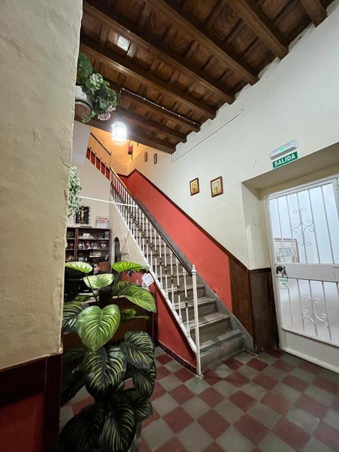 Pension Bienvenido Севилья Экстерьер фото