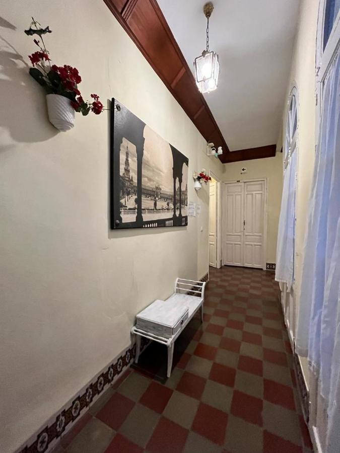 Pension Bienvenido Севилья Экстерьер фото