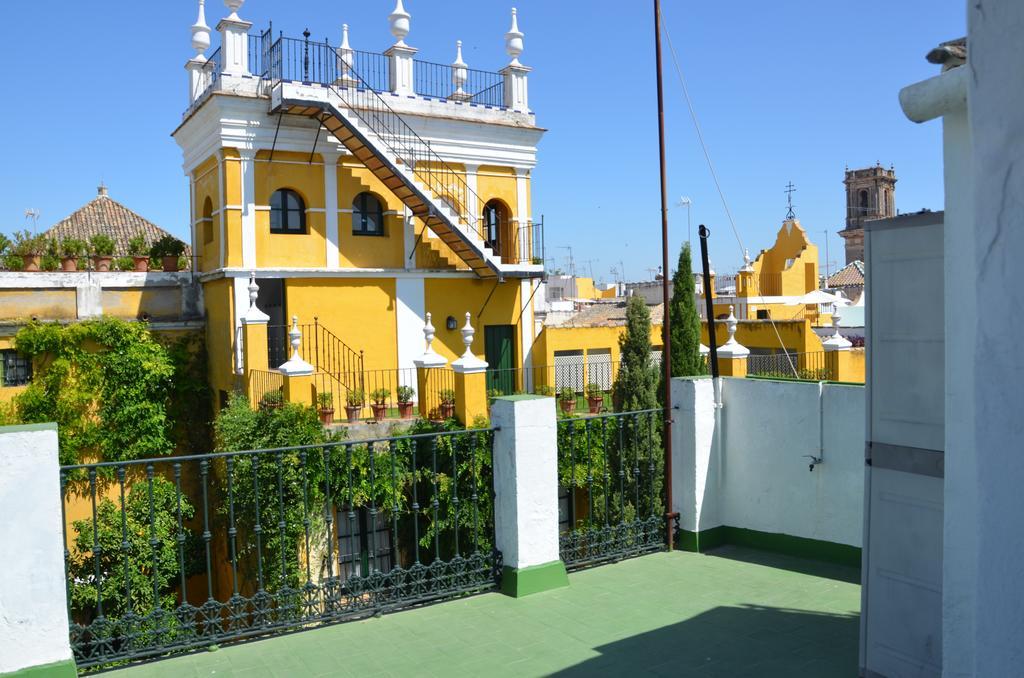 Pension Bienvenido Севилья Экстерьер фото